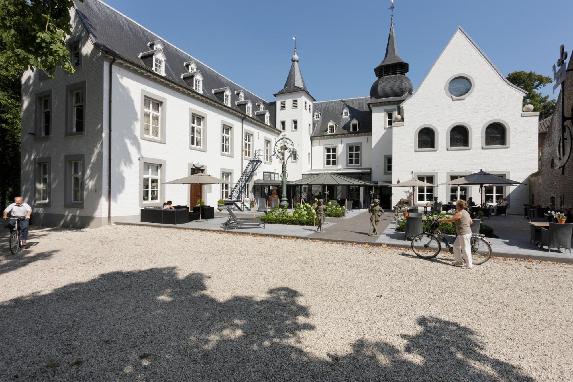 Hotel Kasteel Doenrade Buitenkant foto