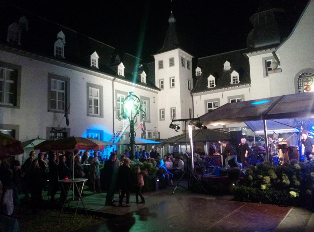 Hotel Kasteel Doenrade Buitenkant foto