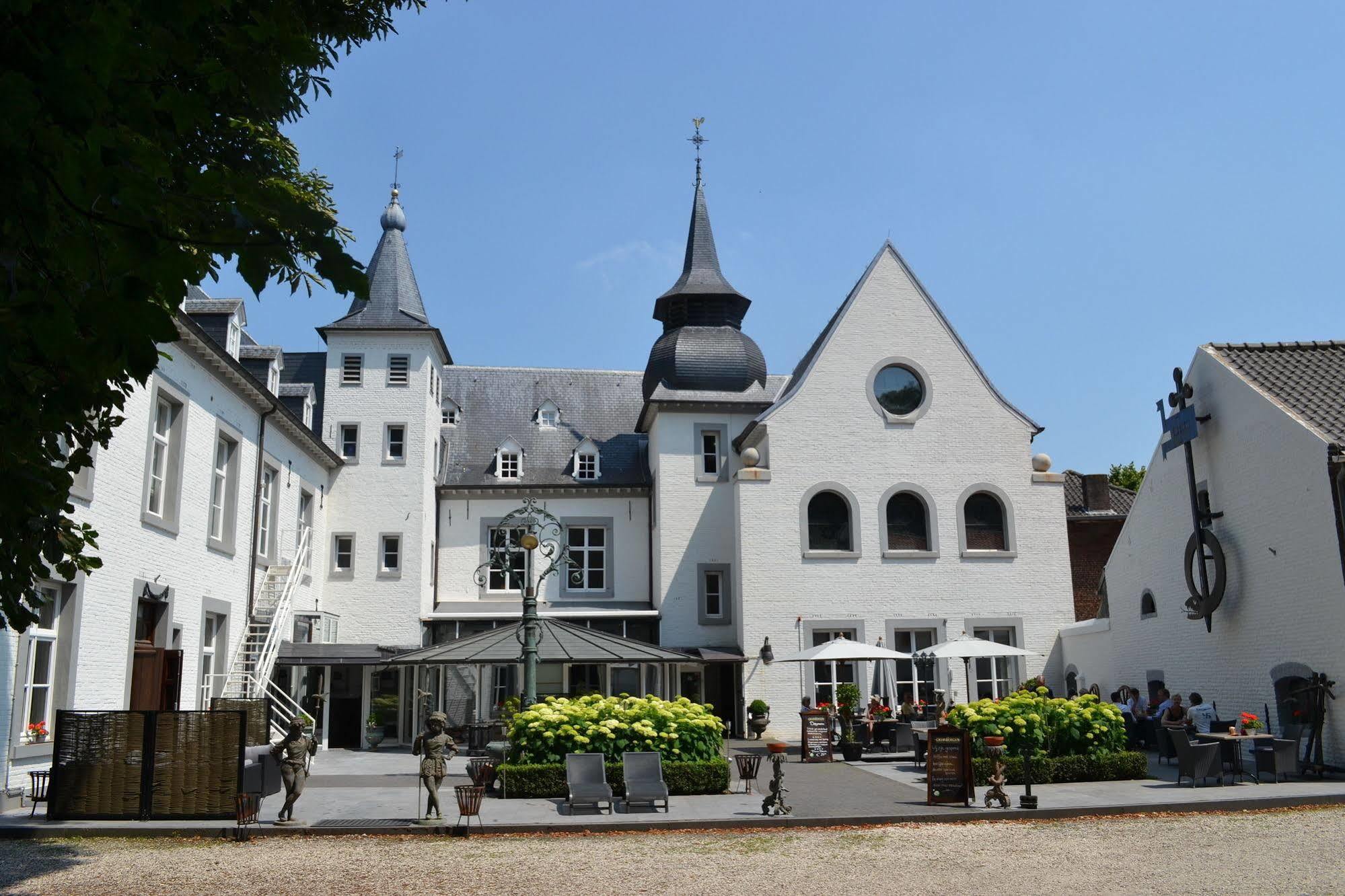 Hotel Kasteel Doenrade Buitenkant foto