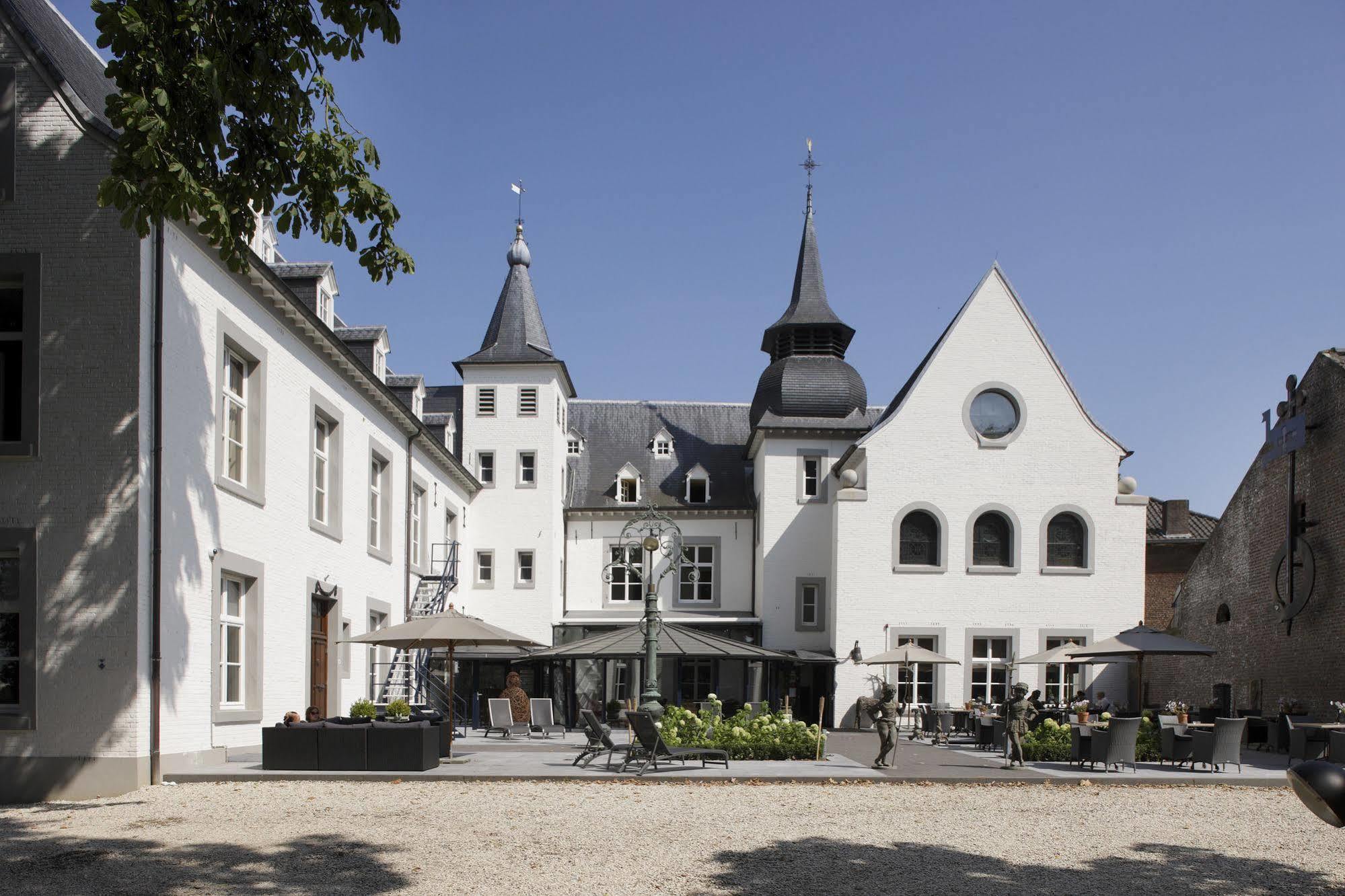 Hotel Kasteel Doenrade Buitenkant foto