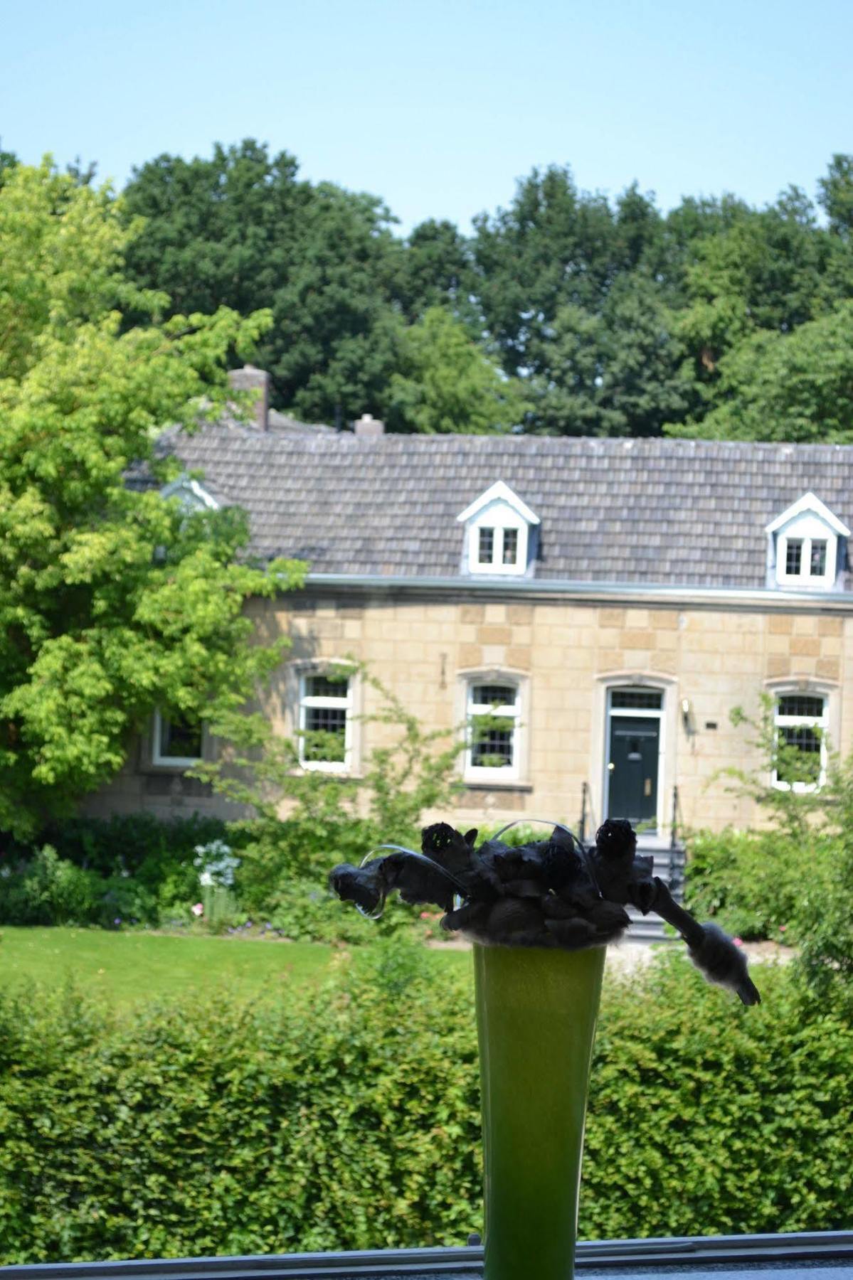 Hotel Kasteel Doenrade Buitenkant foto